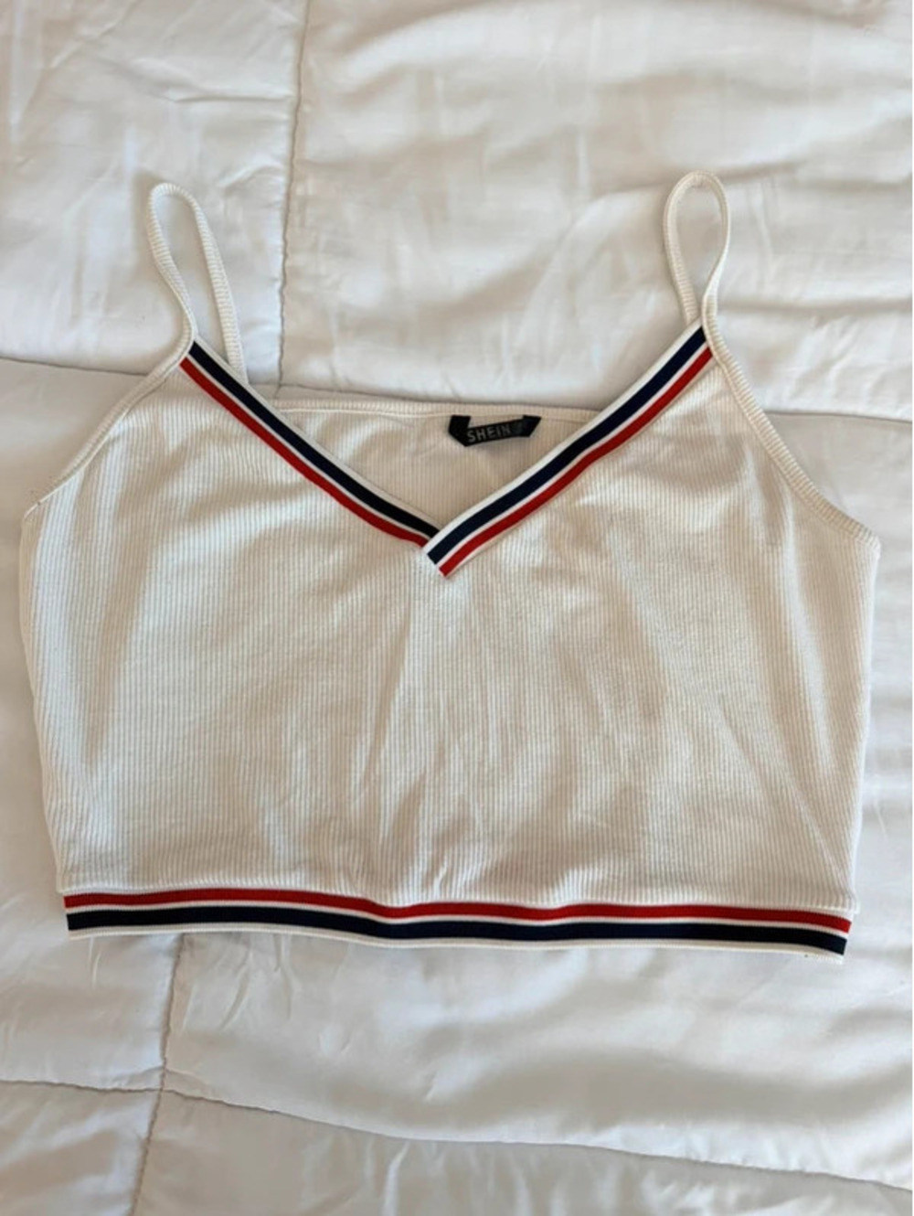 SHEIN white ribbed crop top